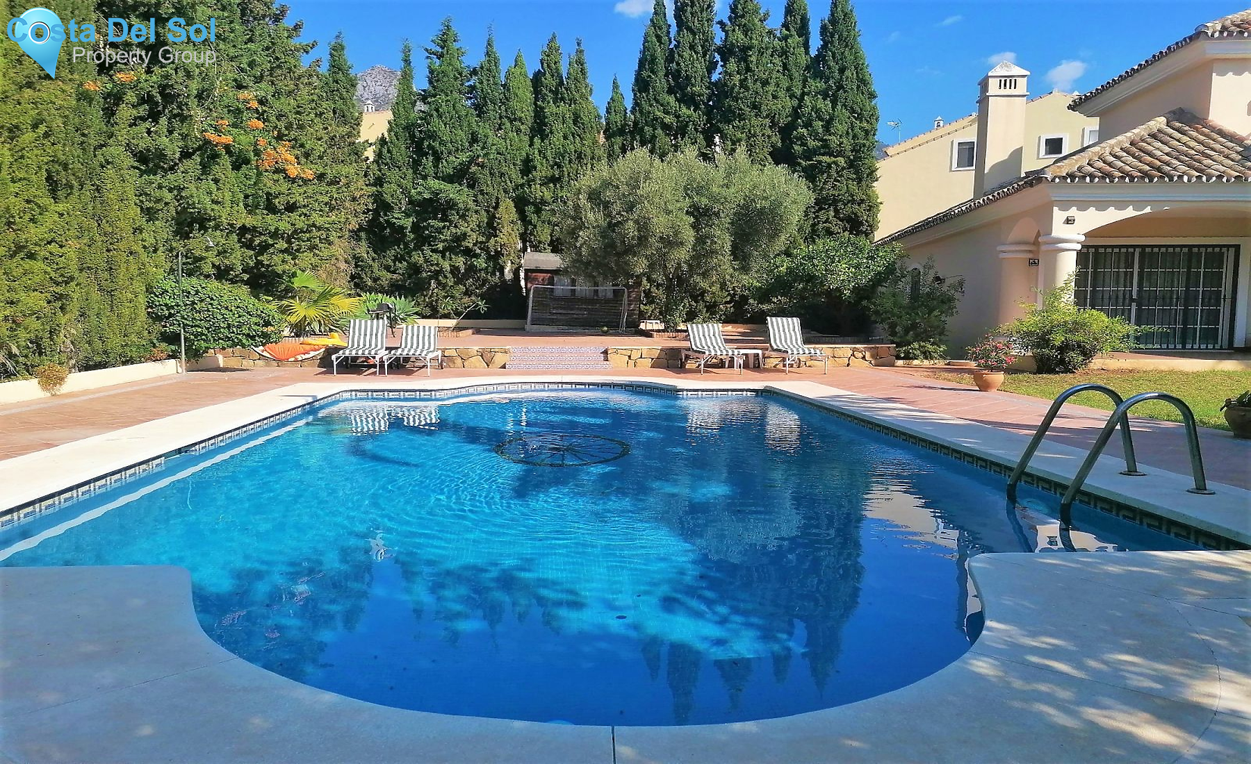 Detached Villa in Marbella-1521013