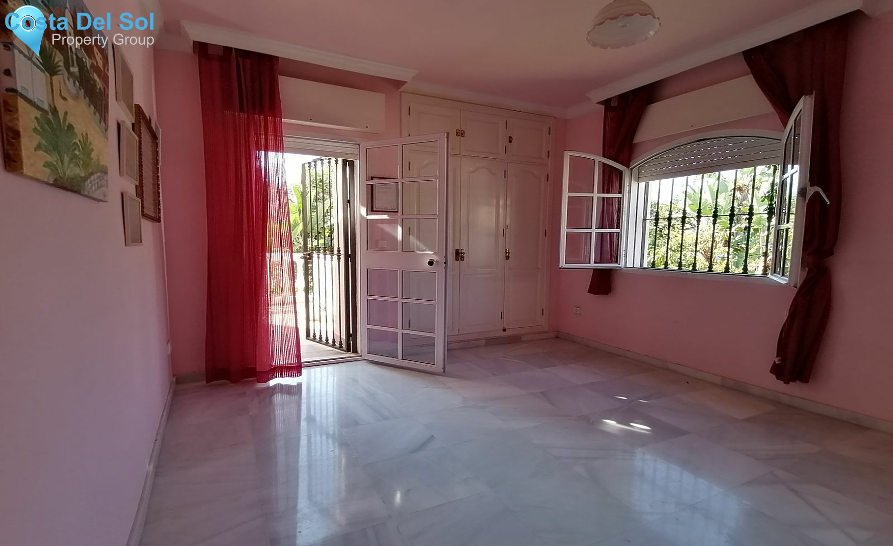 Detached Villa in Marbella-1521026
