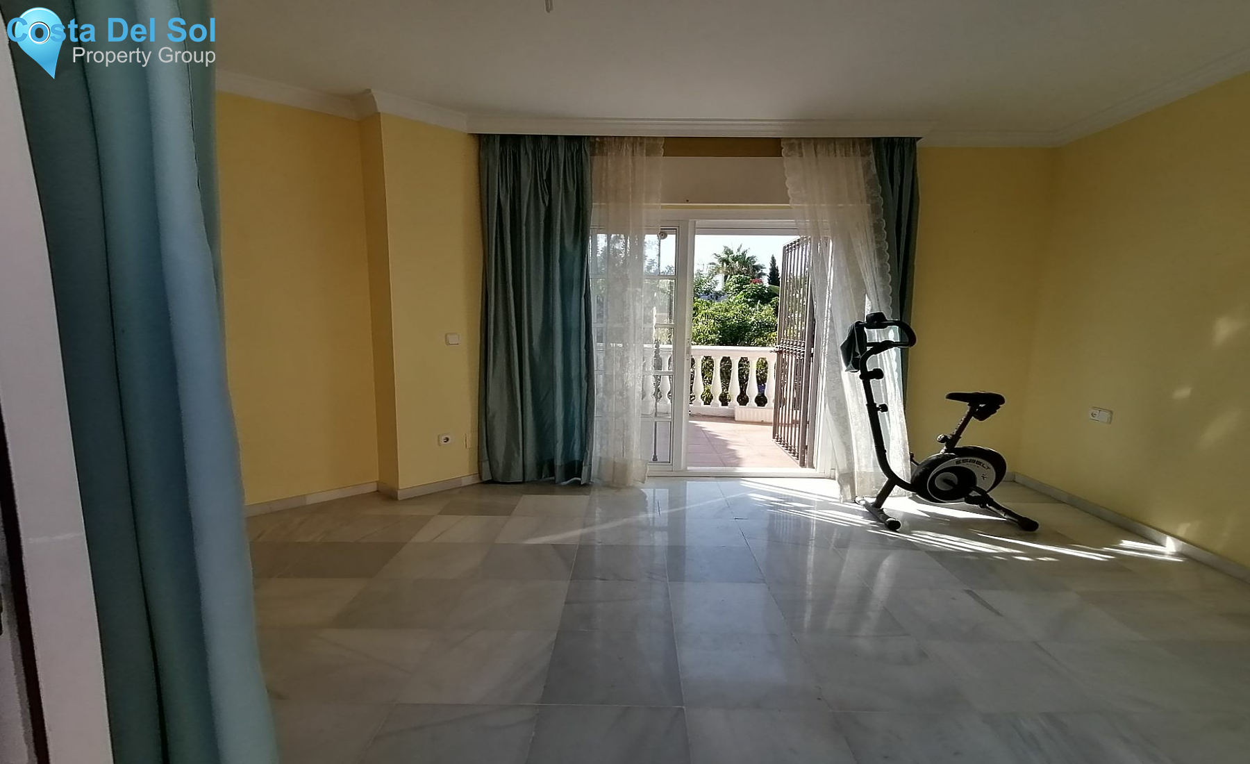 Detached Villa in Marbella-1521028