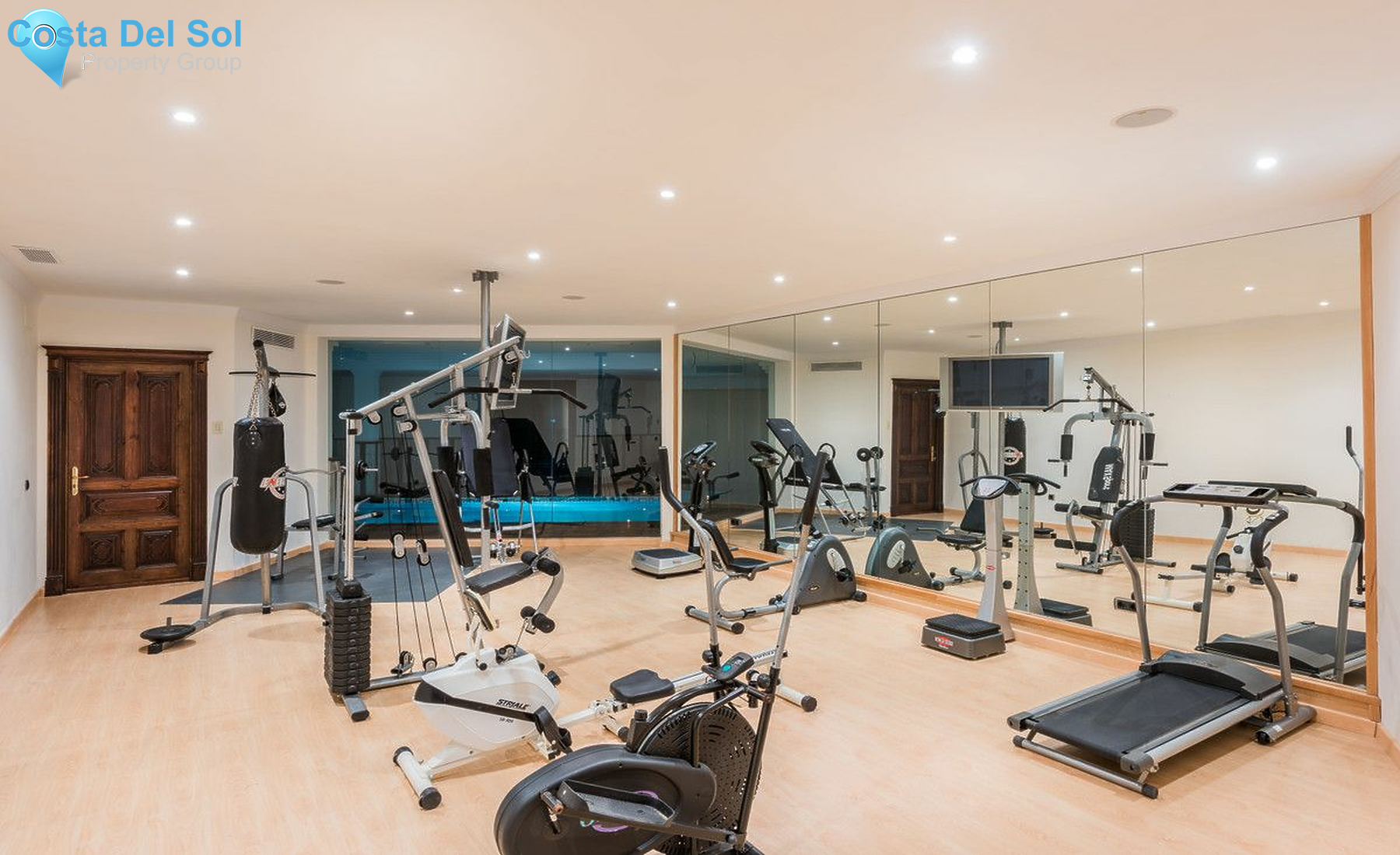 Detached Villa in Nueva Andalucía-1134306