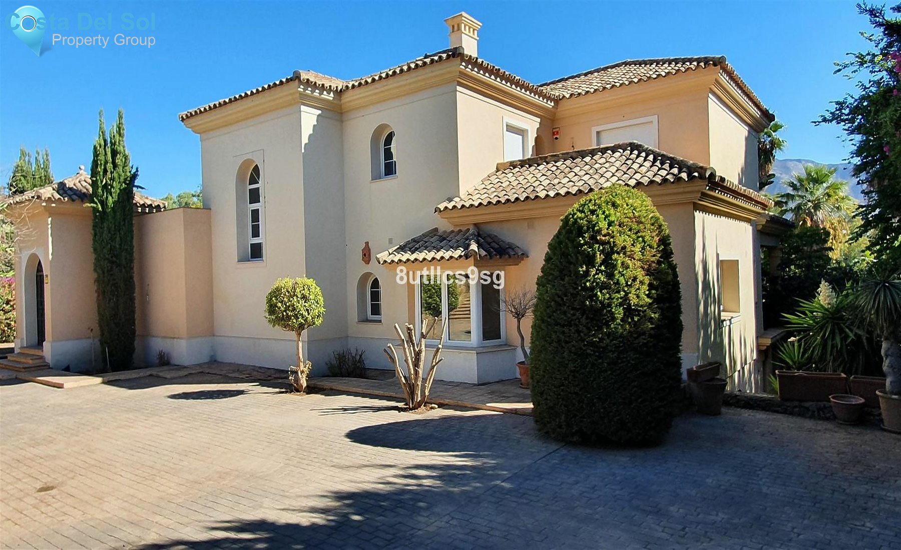 Detached Villa in Nueva Andalucía-1554068