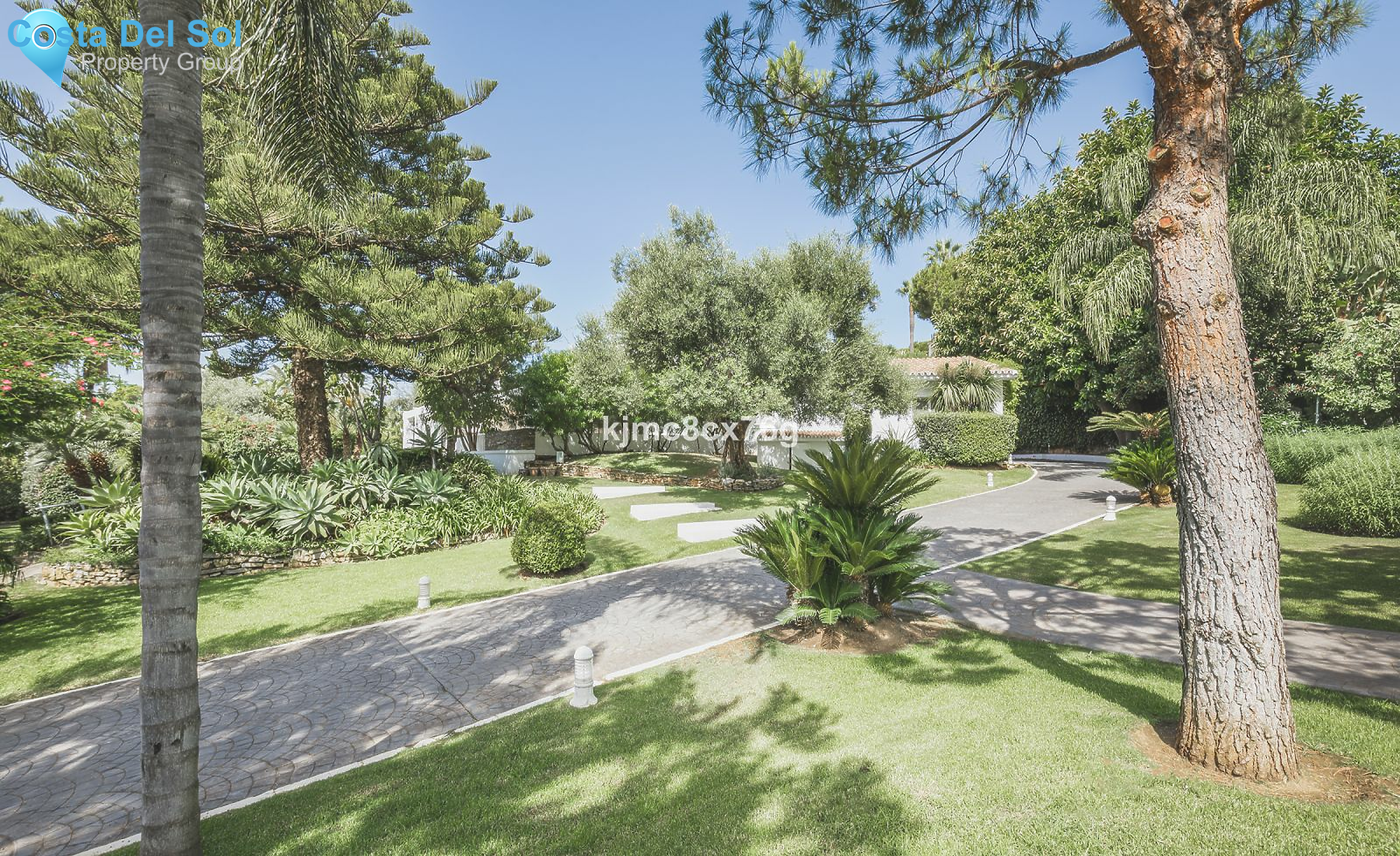 Detached Villa in Sierra Blanca-1205791