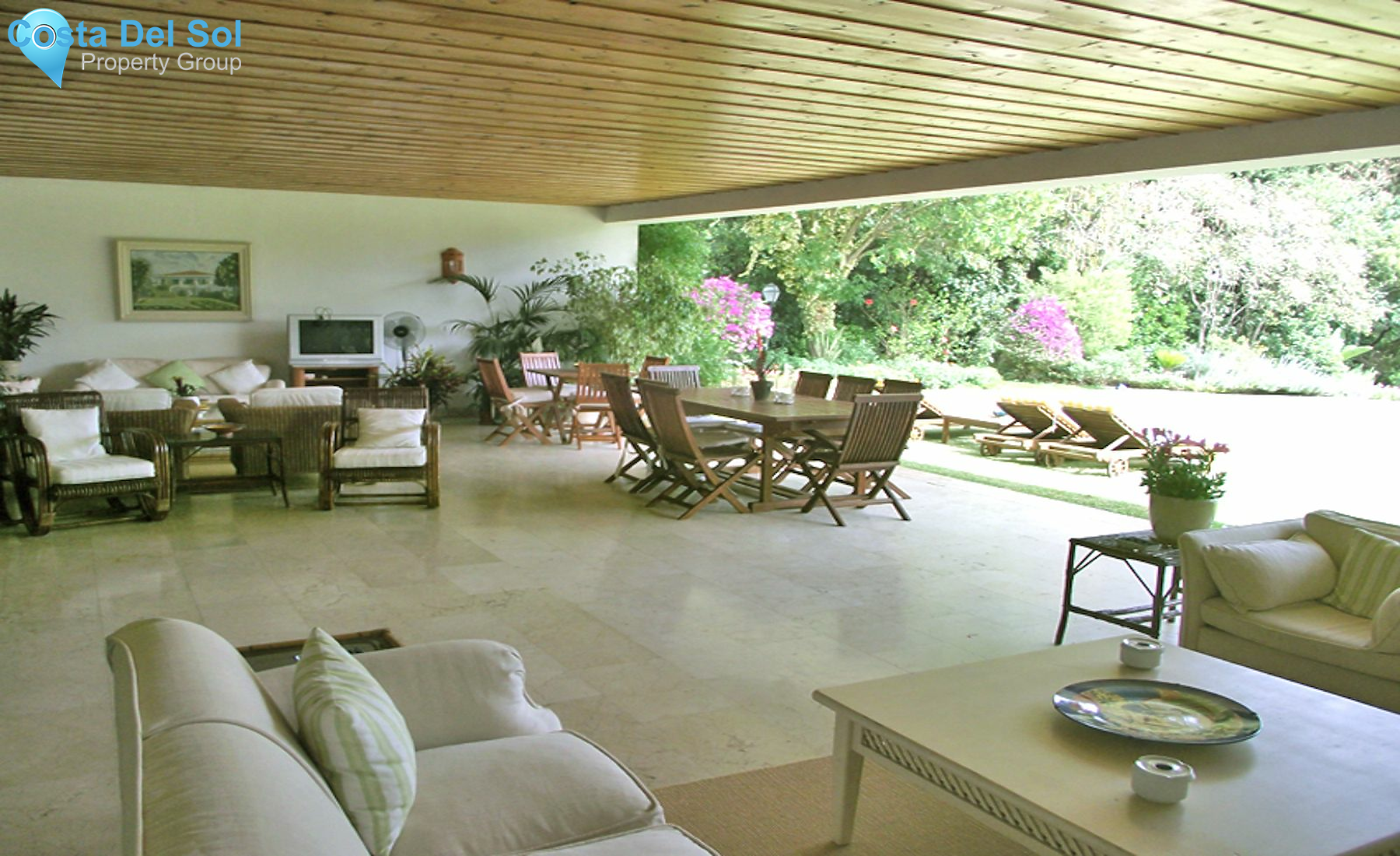 Detached Villa in The Golden Mile-1151898