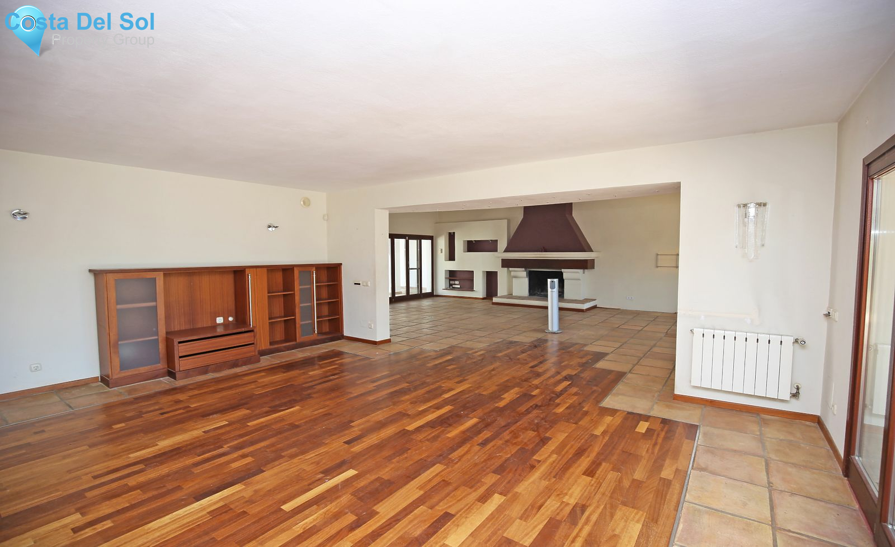 Detached Villa in The Golden Mile-1227643