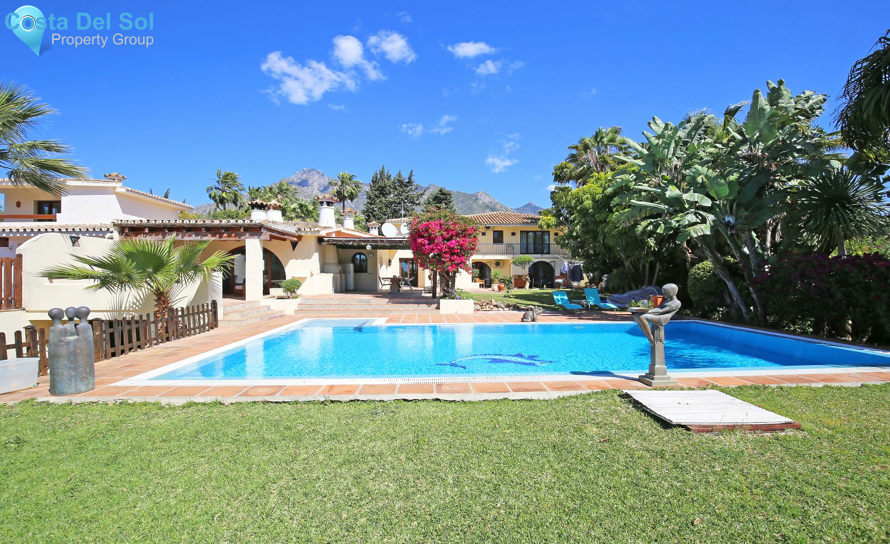Detached Villa in The Golden Mile-1227648