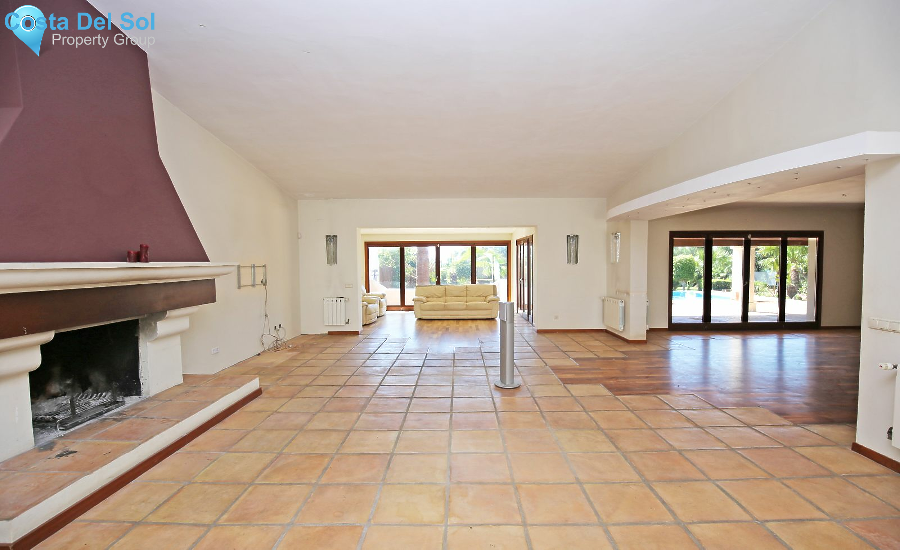 Detached Villa in The Golden Mile-1227652