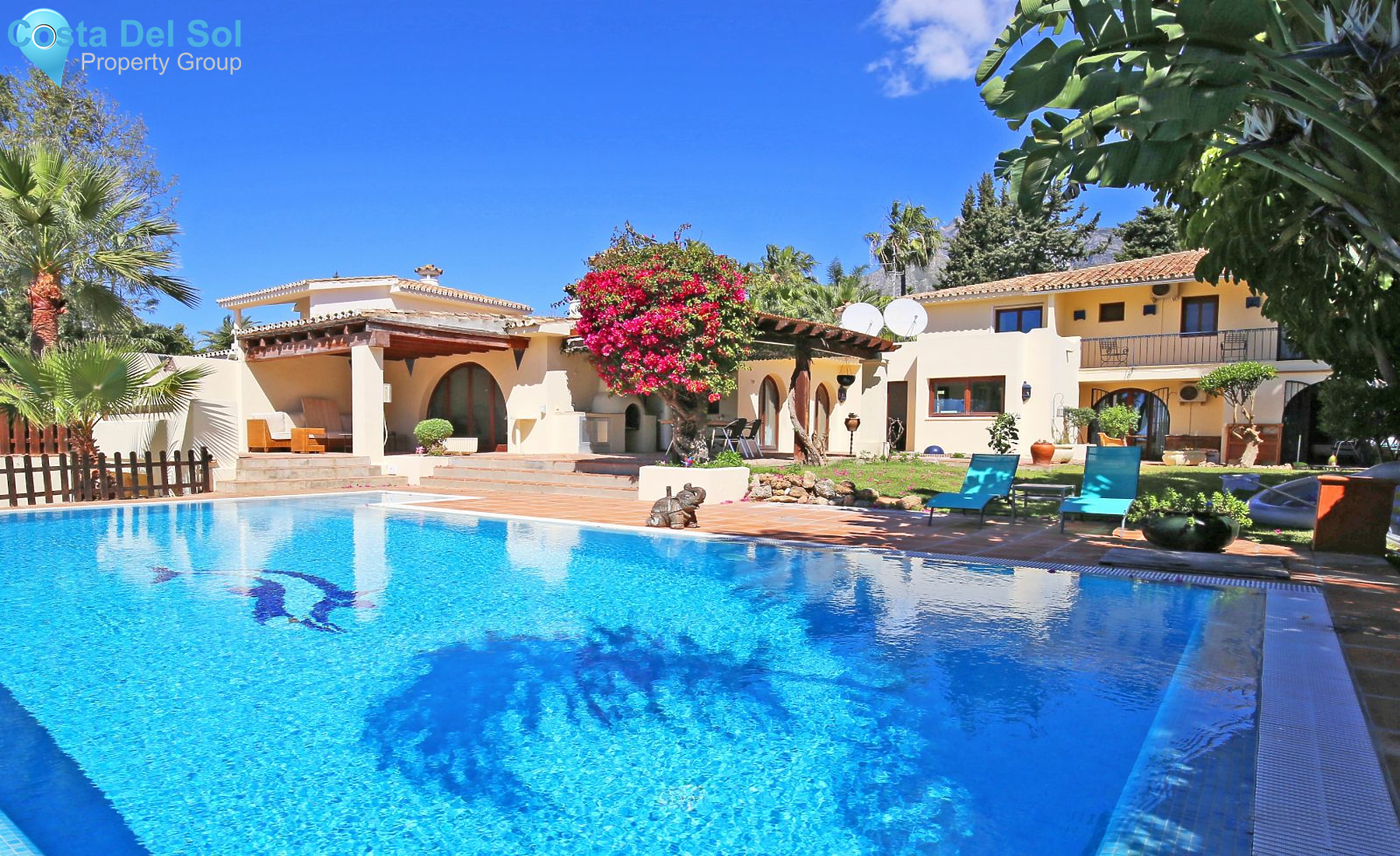 Detached Villa in The Golden Mile-1227640