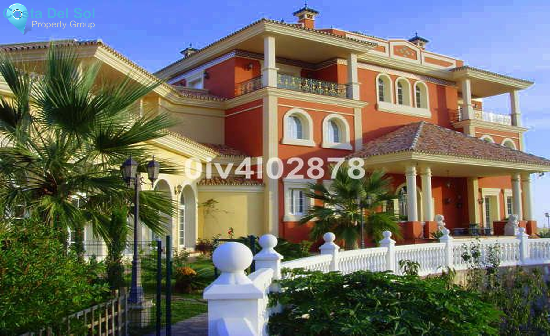 Detached Villa in Torrequebrada