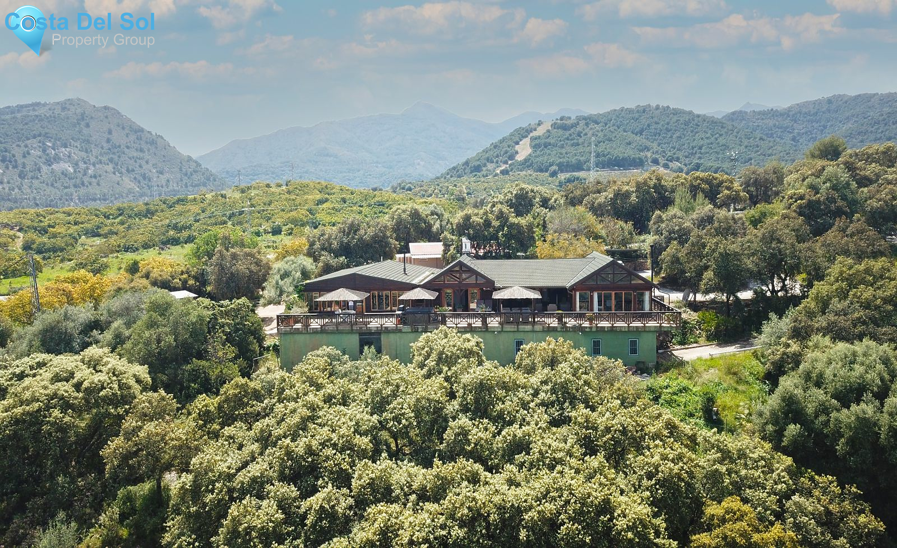 Finca - Cortijo in Coín