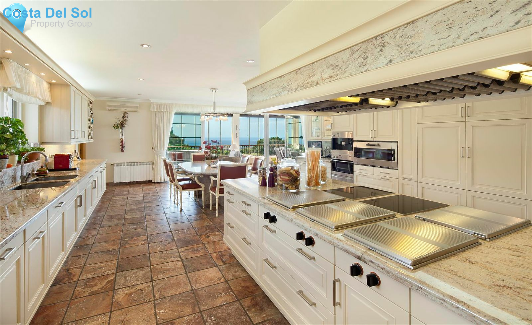 Finca - Cortijo in Marbella-1172992