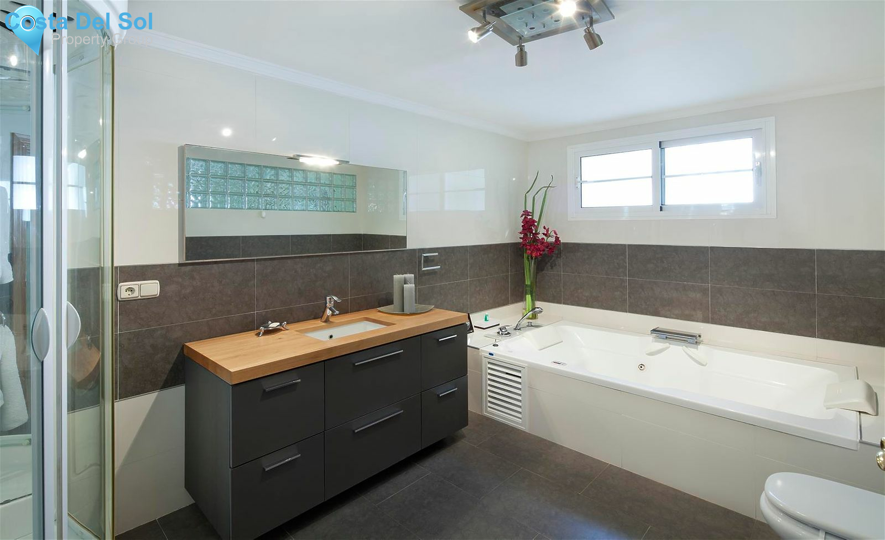 Finca - Cortijo in Marbella-1173002