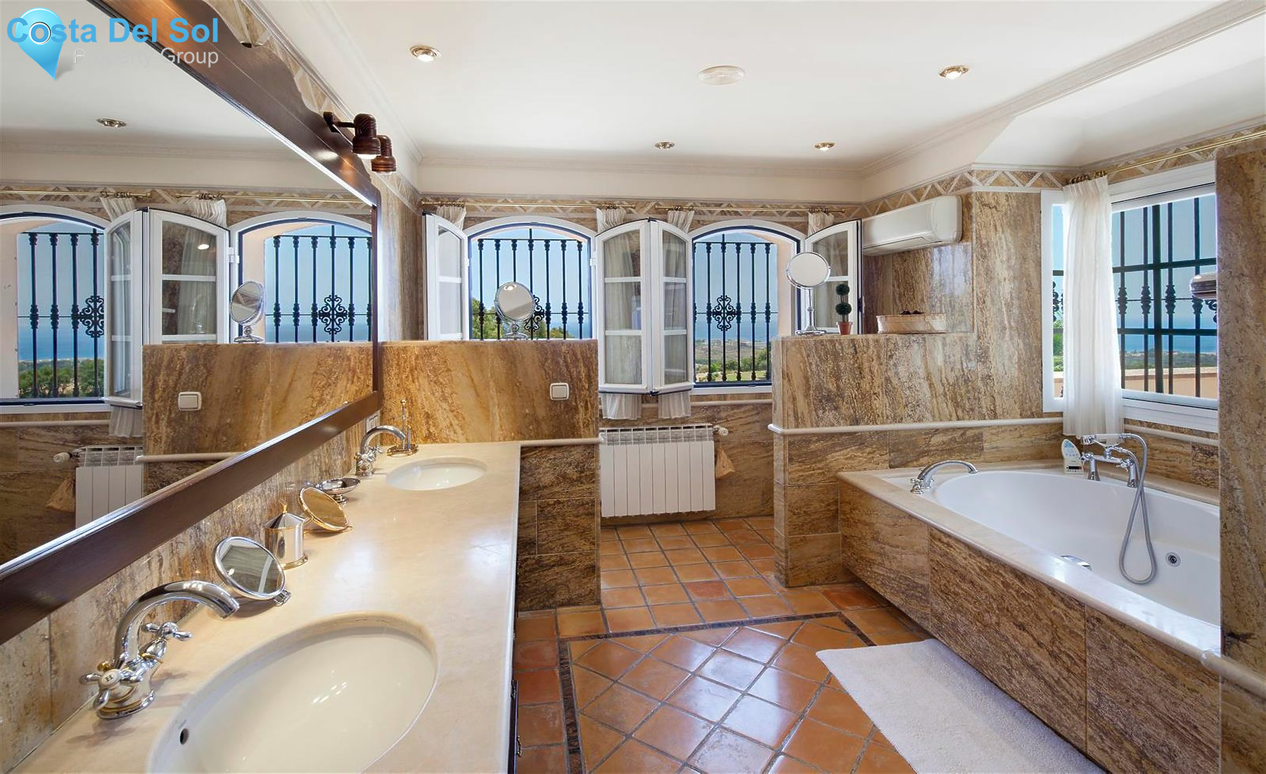 Finca - Cortijo in Marbella-1172996