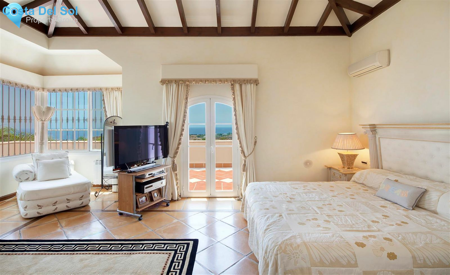 Finca - Cortijo in Marbella-1172999