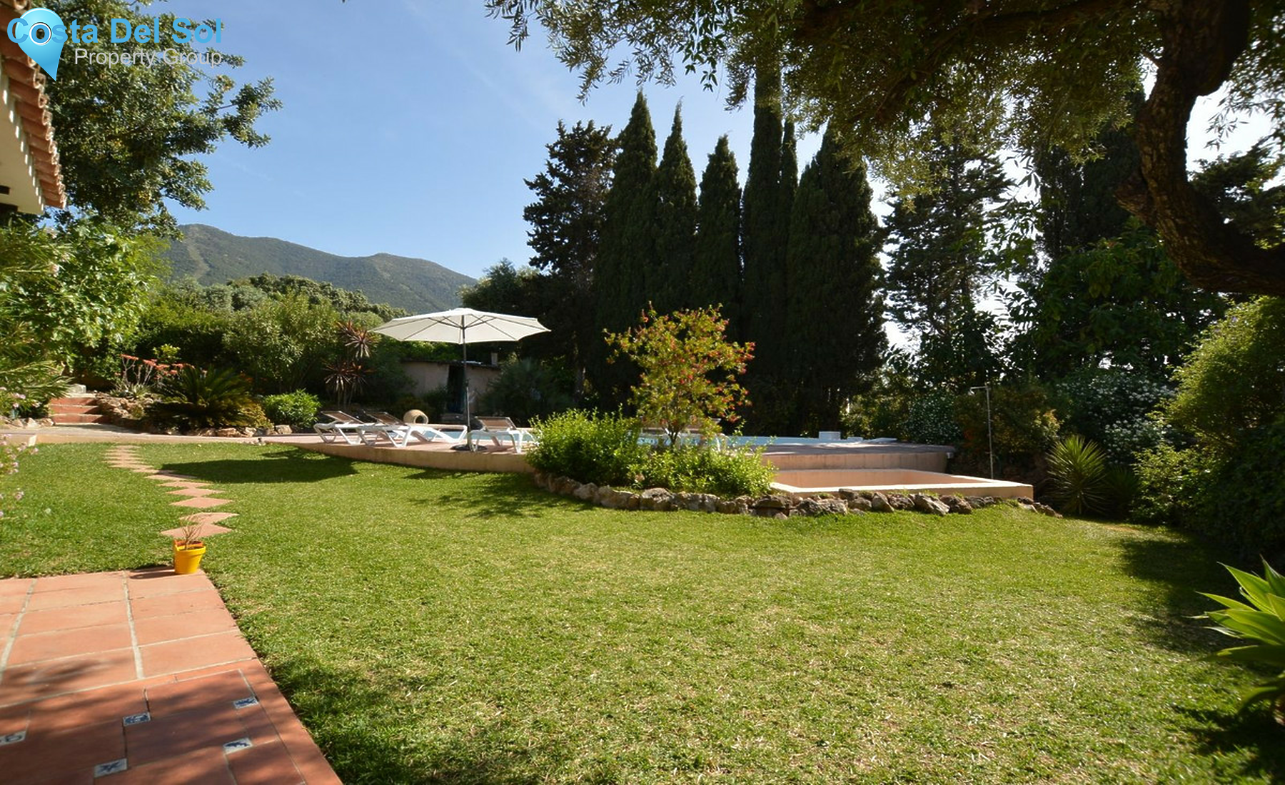 House in Alhaurín el Grande-1281043