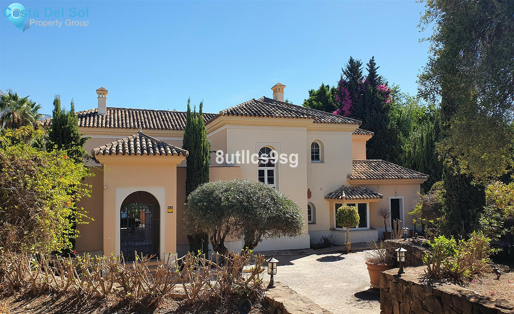 House in Nueva Andalucía-1405888