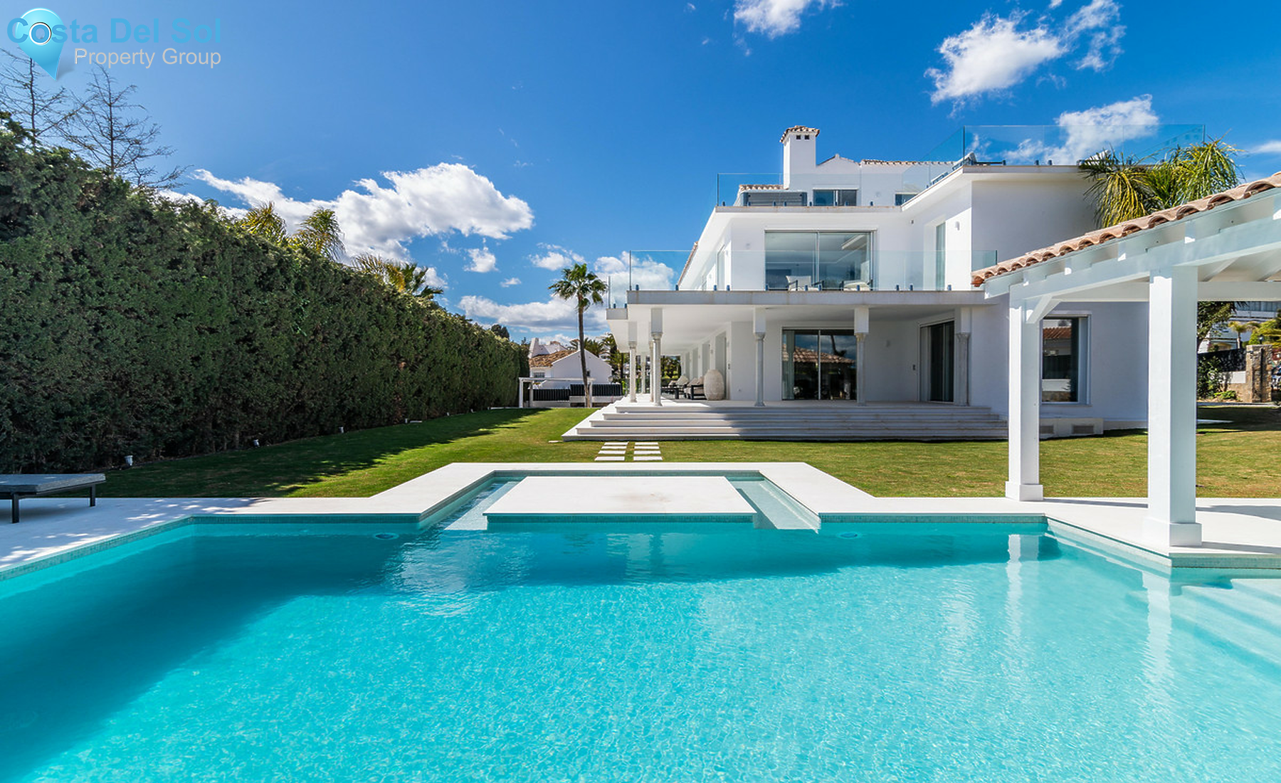 House in Nueva Andalucía-1499139