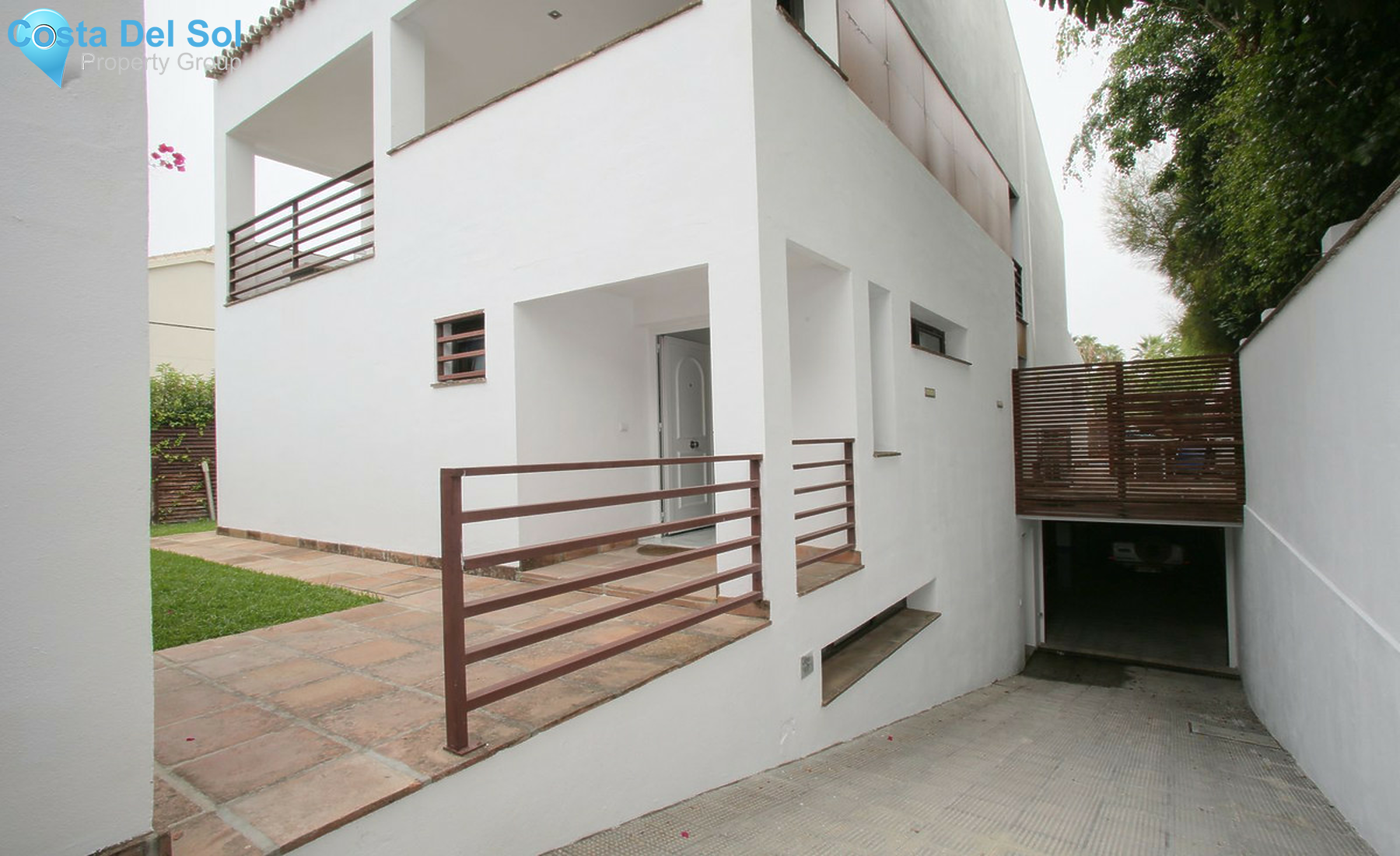 House in The Golden Mile-1537708