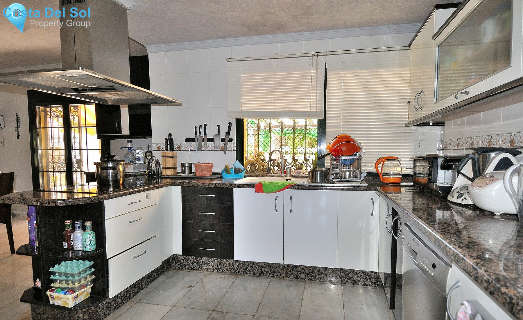 Detached Villa in Alhaurín de la Torre-1185327