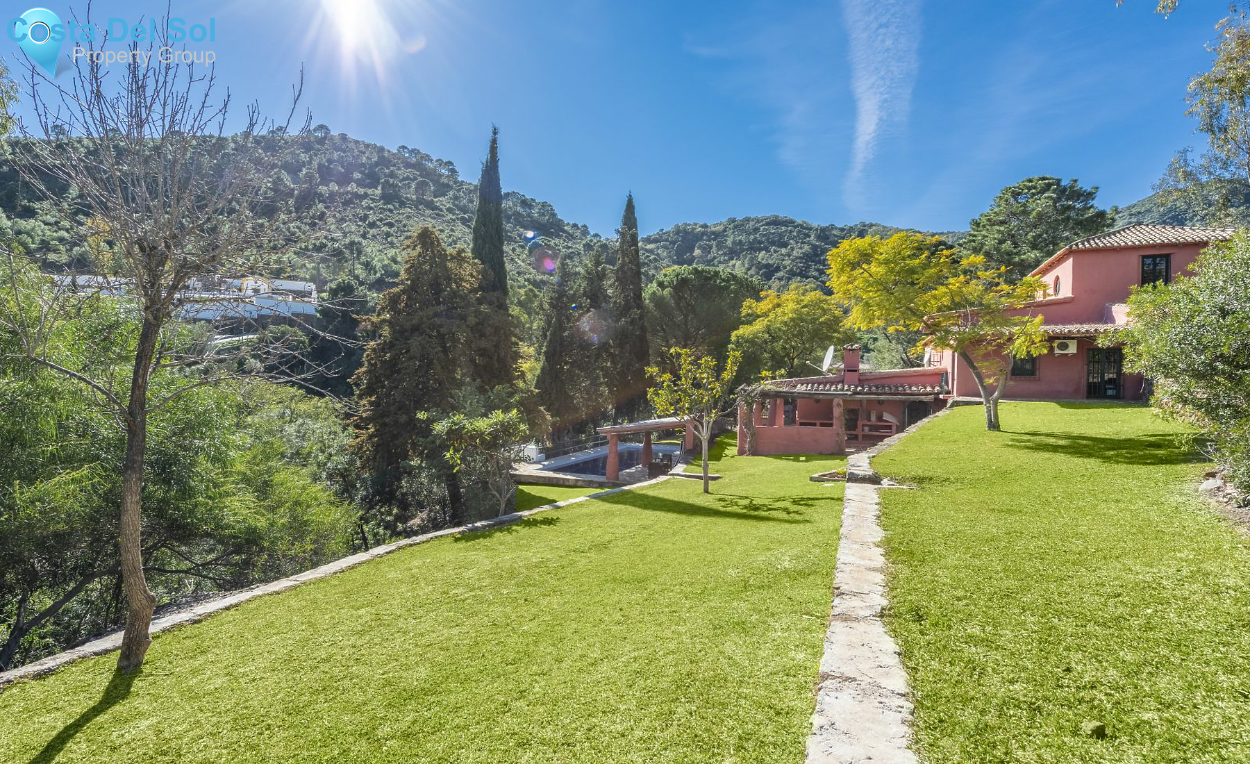 Detached Villa in Benahavís-1432159