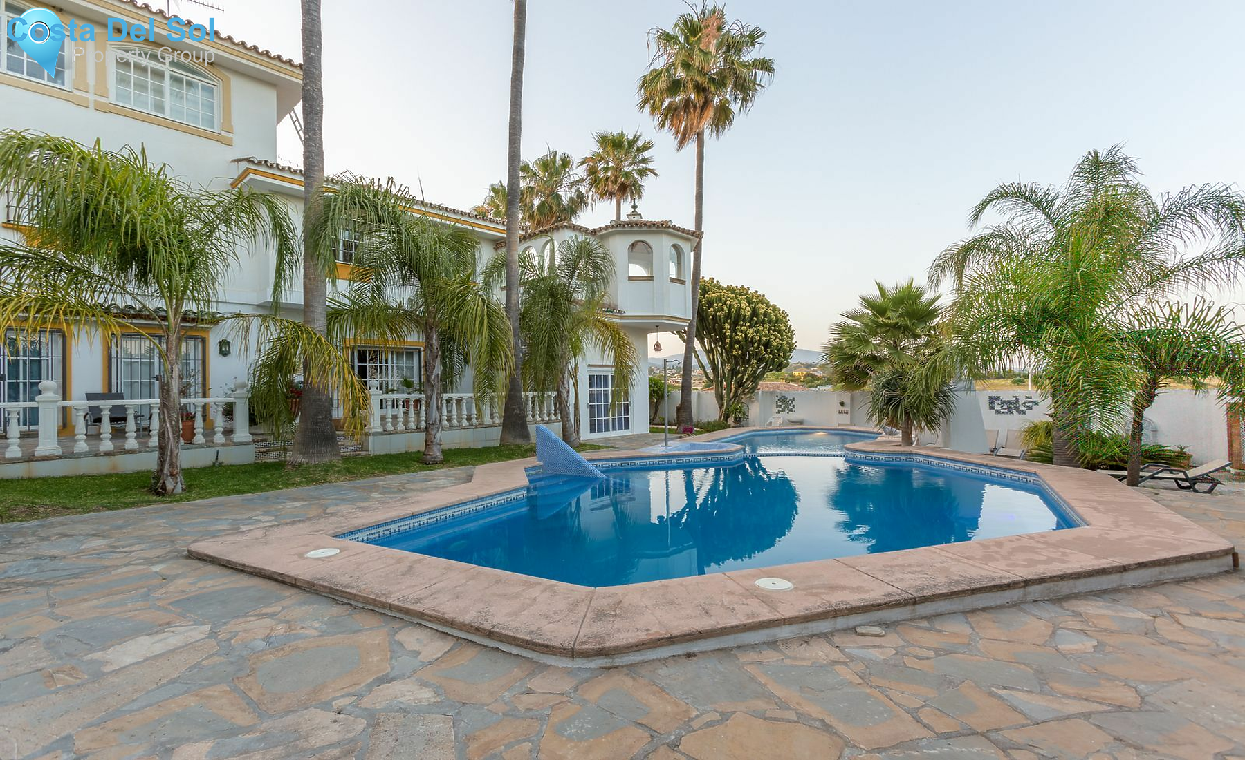 Detached Villa in Estepona-1185006