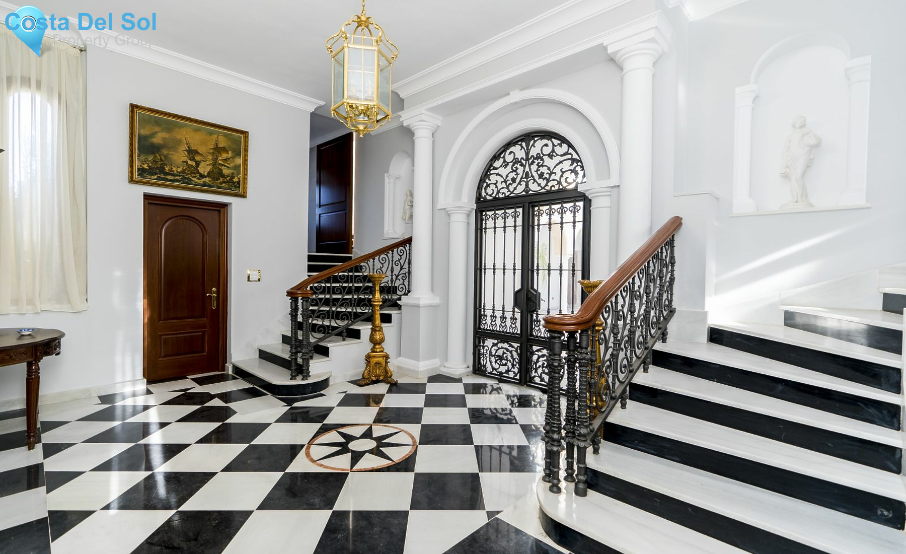 Detached Villa in Estepona-1202220