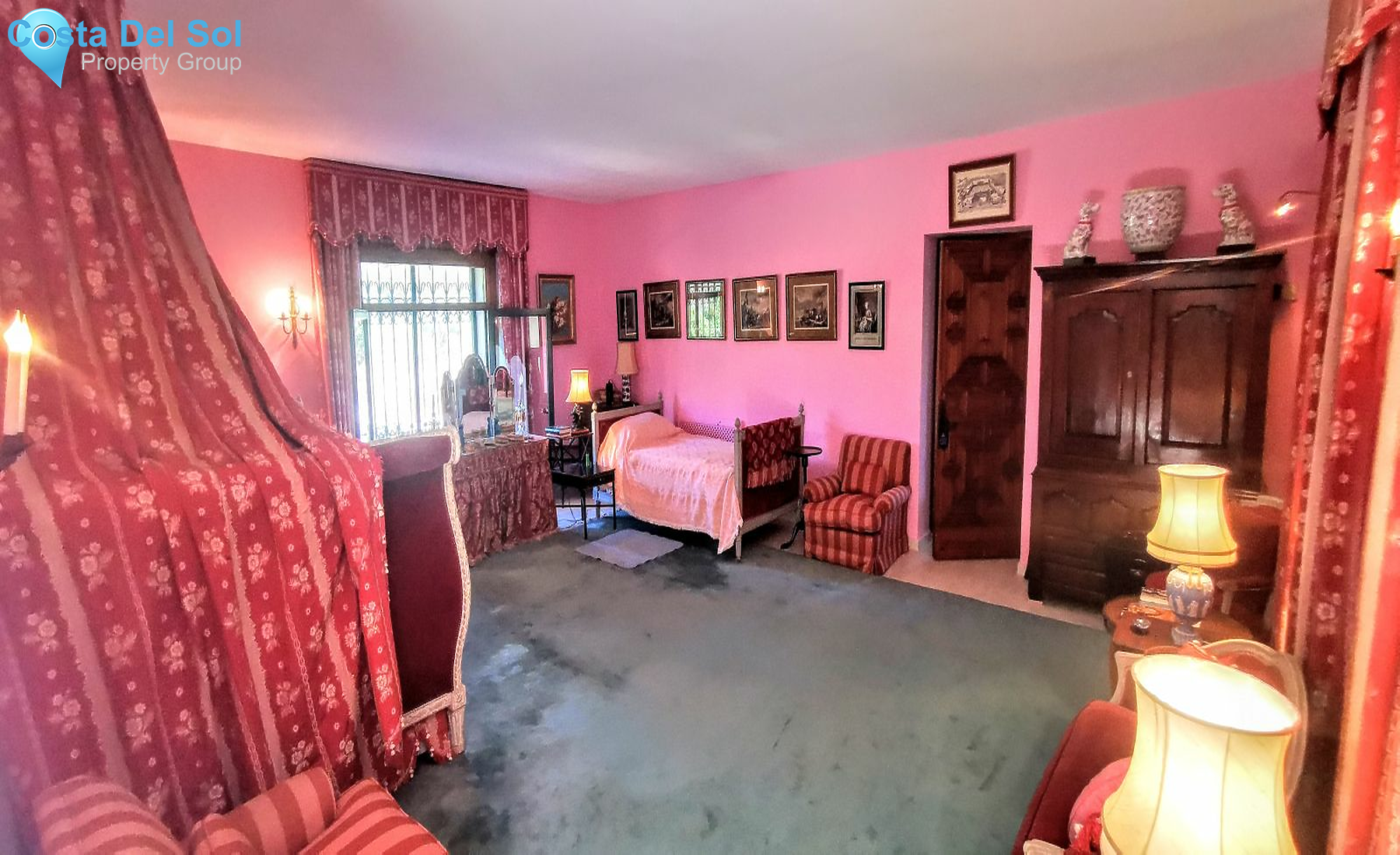 Detached Villa in The Golden Mile-1196243