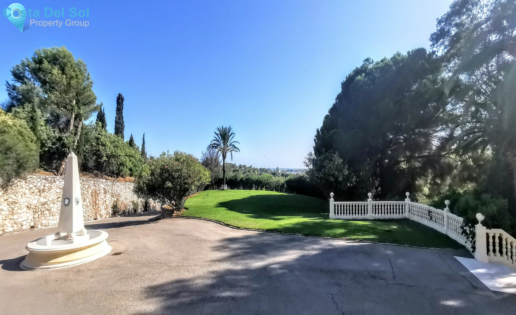 Detached Villa in The Golden Mile-1196228