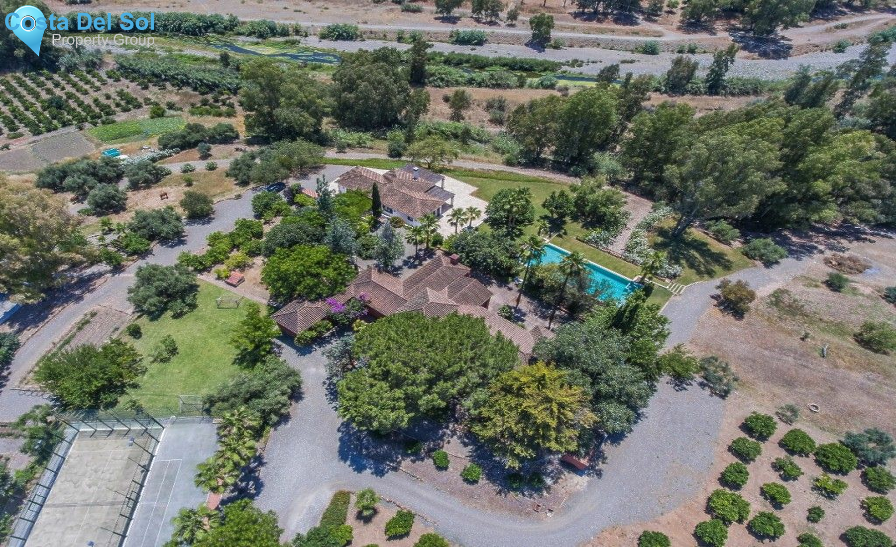 Finca - Cortijo in Coín-1179875