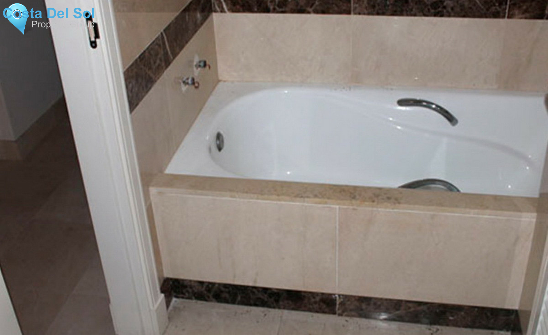 Ground Floor Apartment in Estepona-1334624