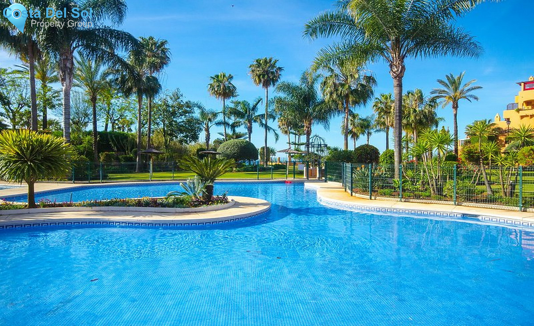 Ground Floor Apartment in Estepona-1334608