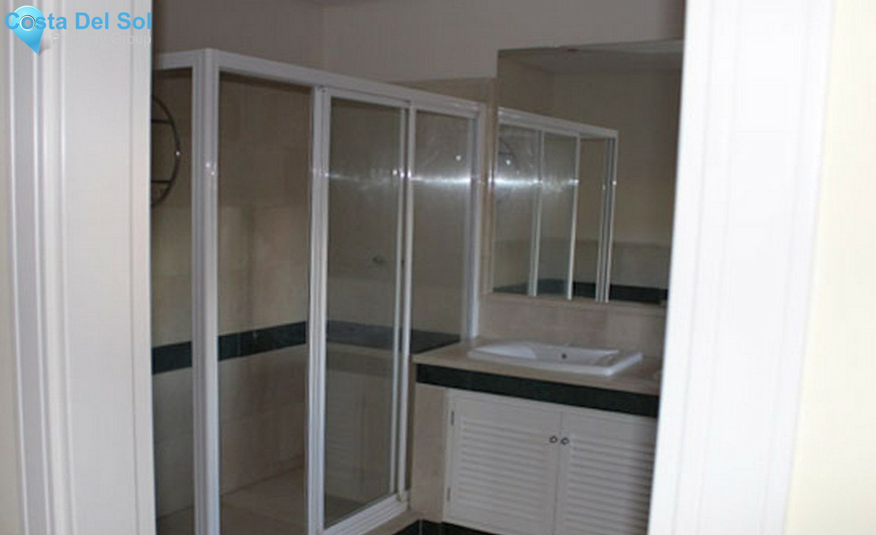 Ground Floor Apartment in Estepona-1334611