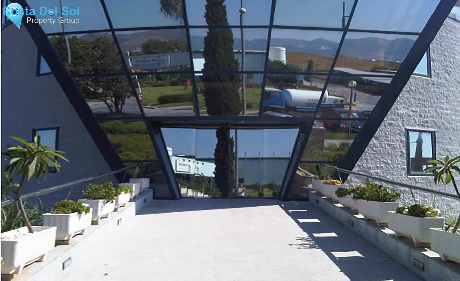 Apartment Complex in Polígonos-1432366