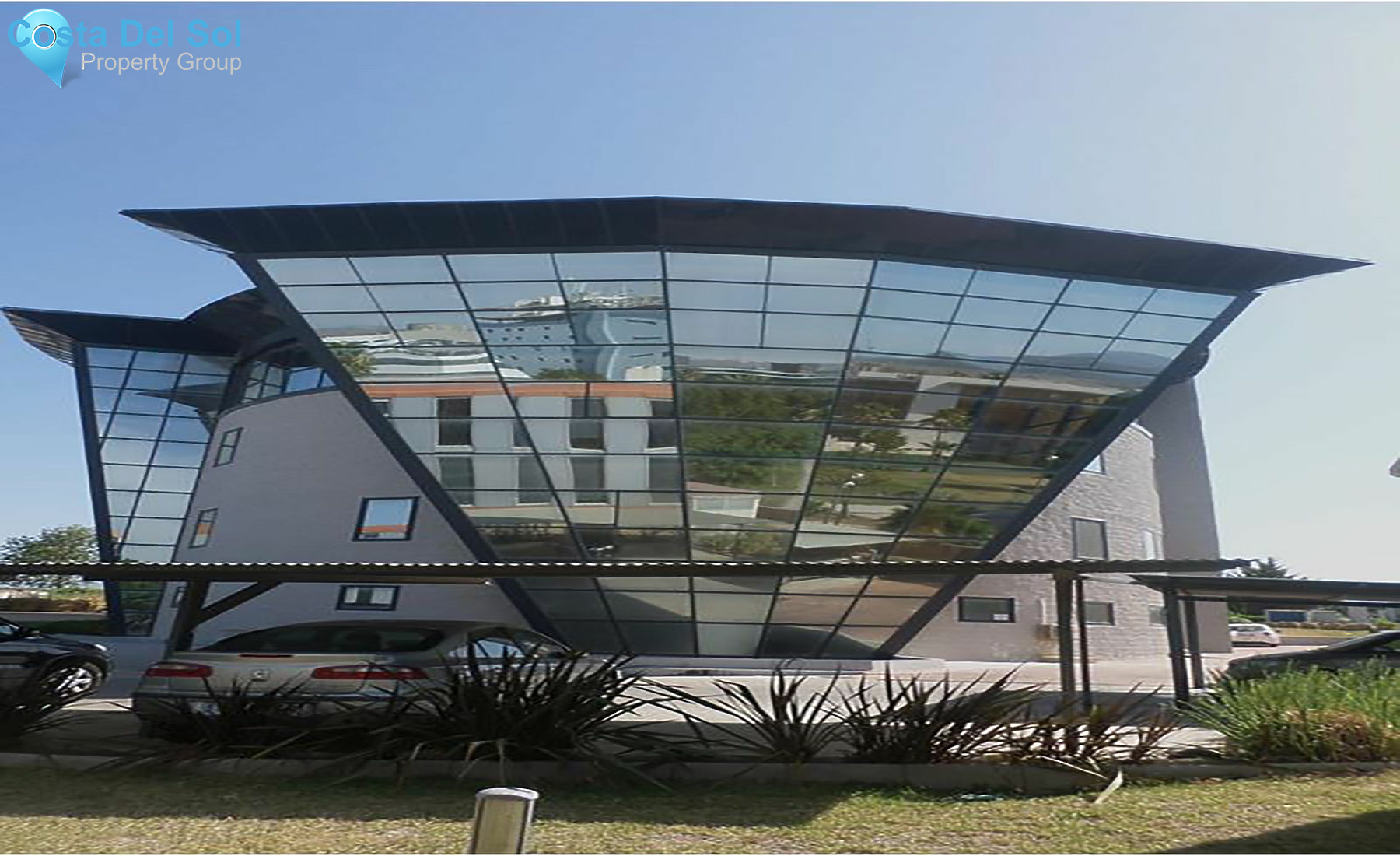 Apartment Complex in Polígonos-1432367