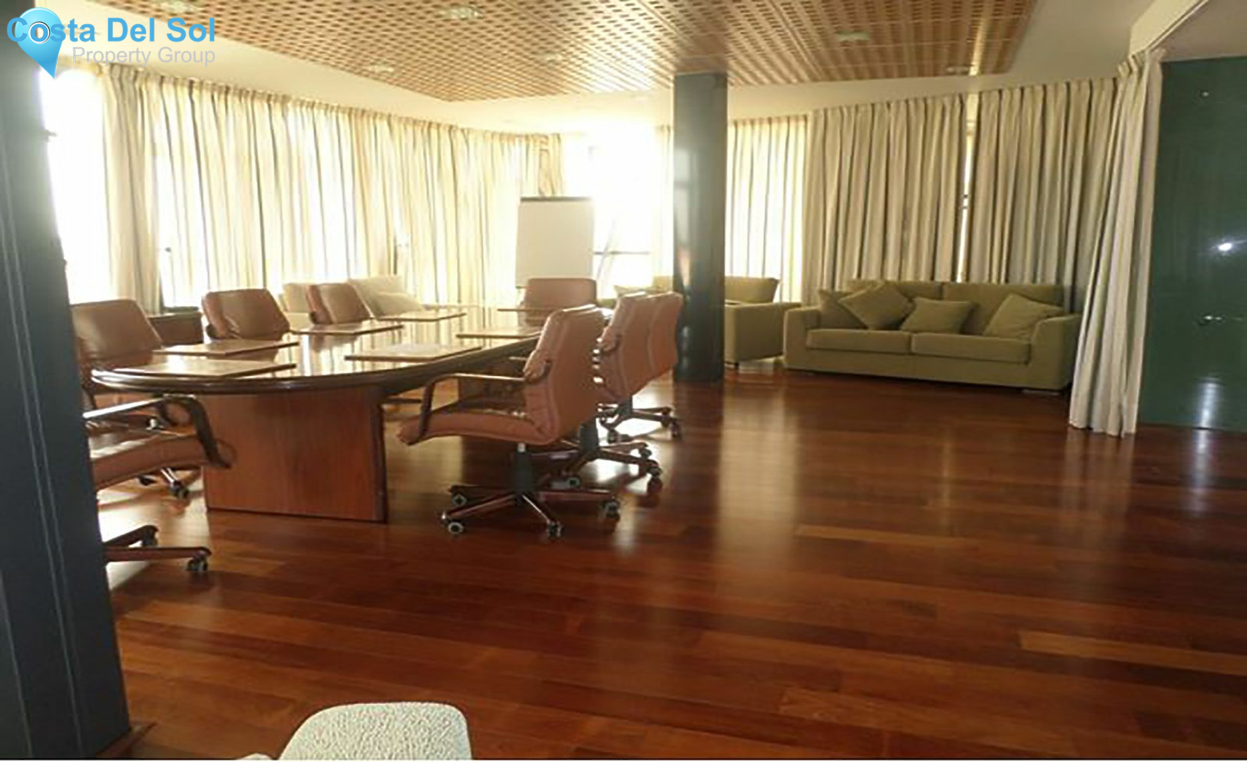 Apartment Complex in Polígonos-1432372