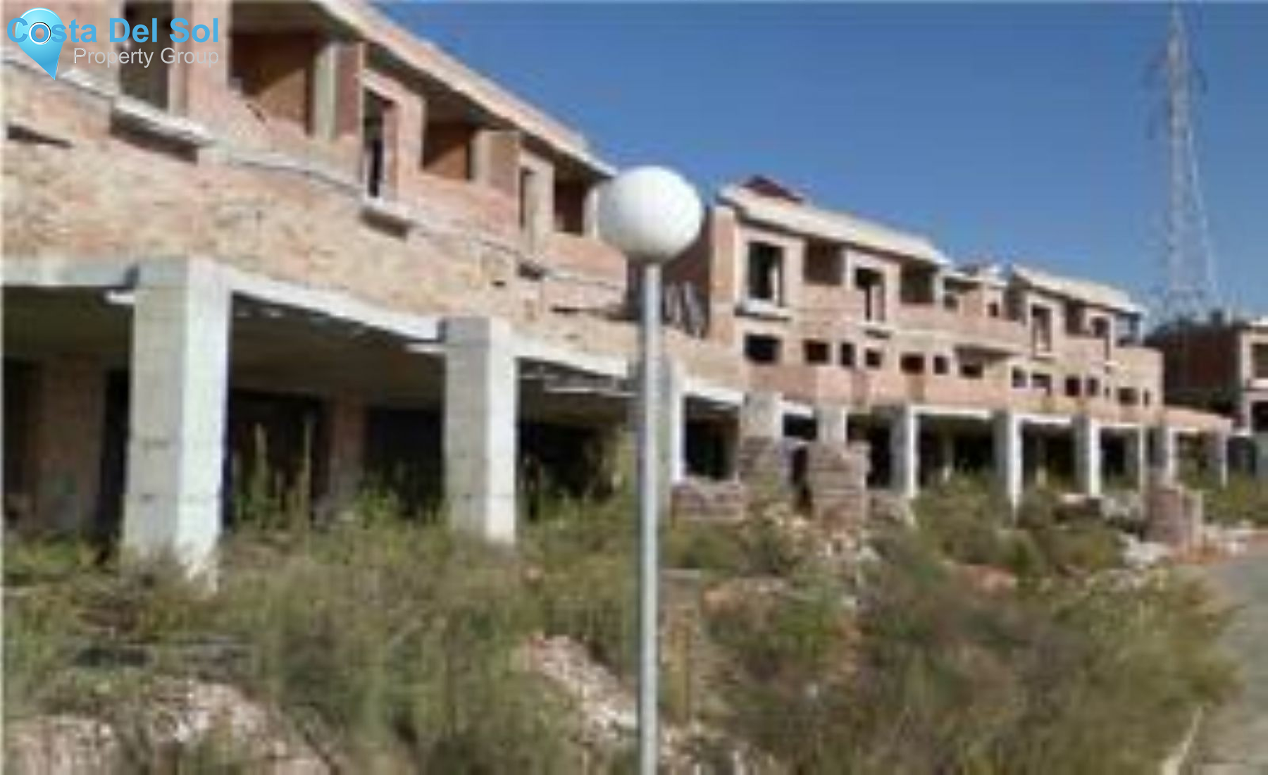 Apartment Complex in Riviera del Sol-1517600