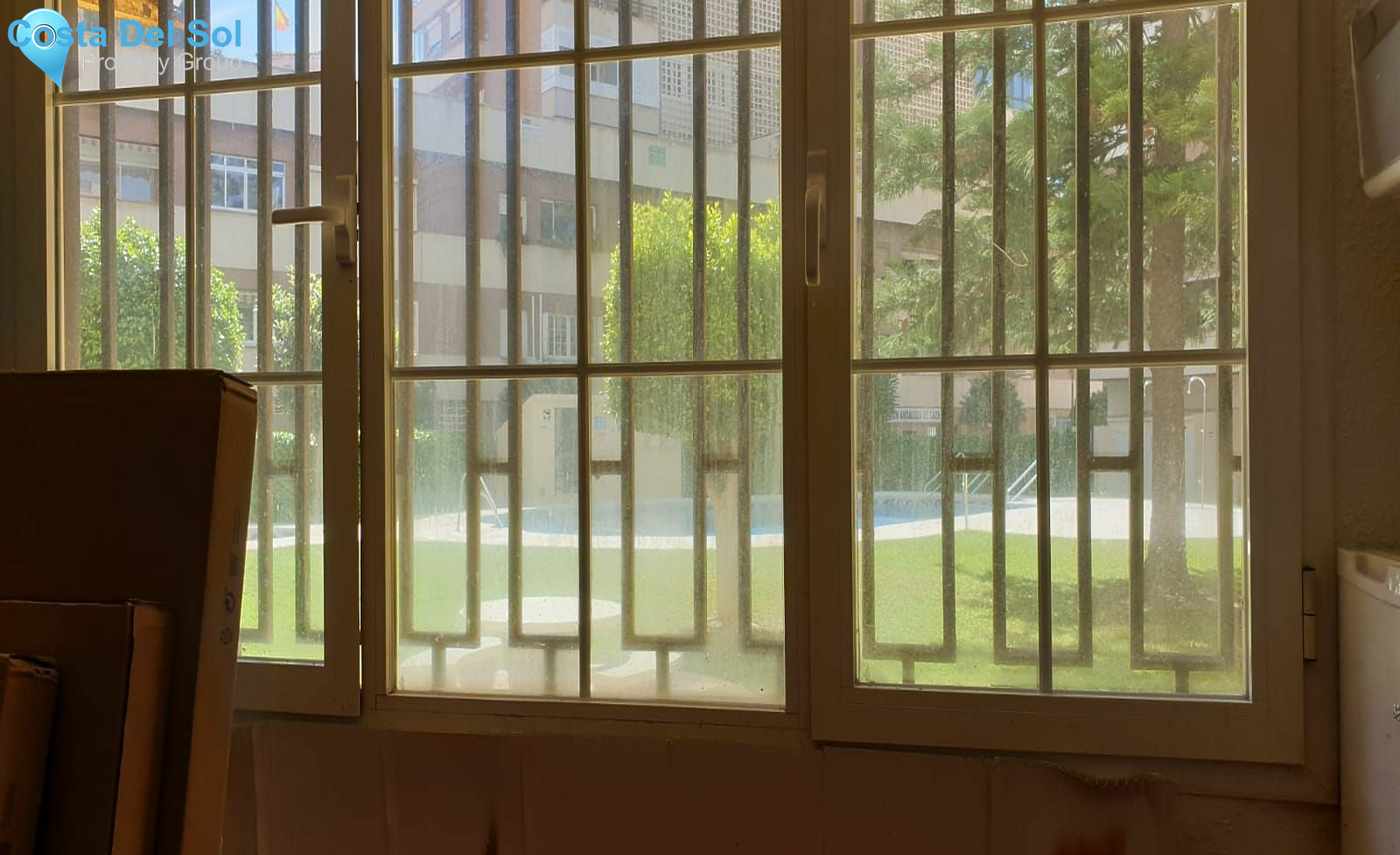 Business in La Azucarera-1169532