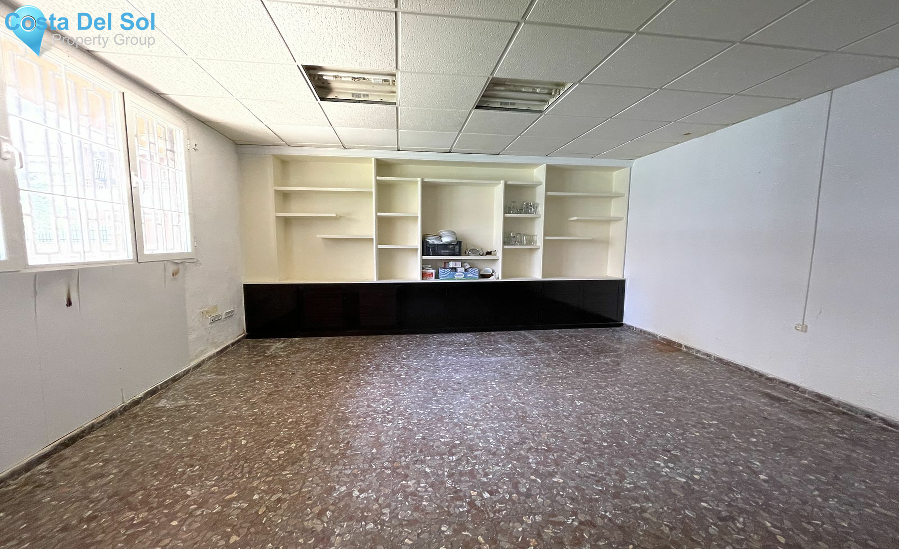 Business in La Azucarera-1169533