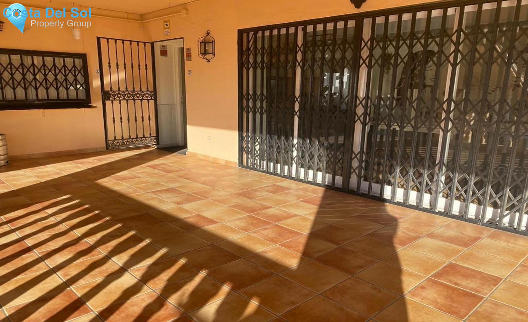 Business in New Golden Mile-1225342