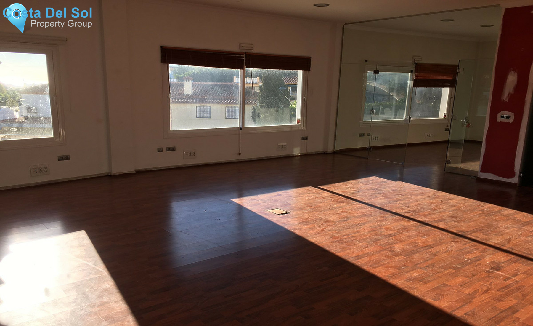 Business in Nueva Andalucía-710765