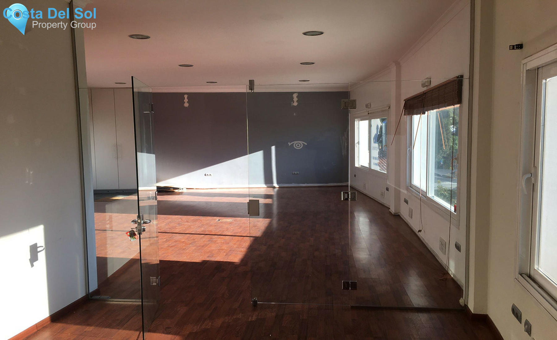 Business in Nueva Andalucía-710772