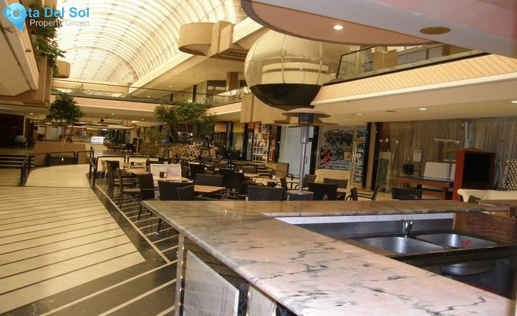 Business in Puerto Banús-1399599