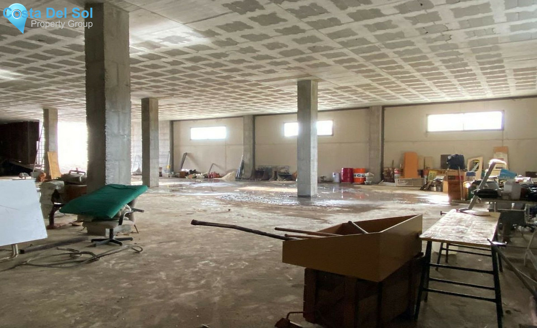 Commercial in Casares-1406502