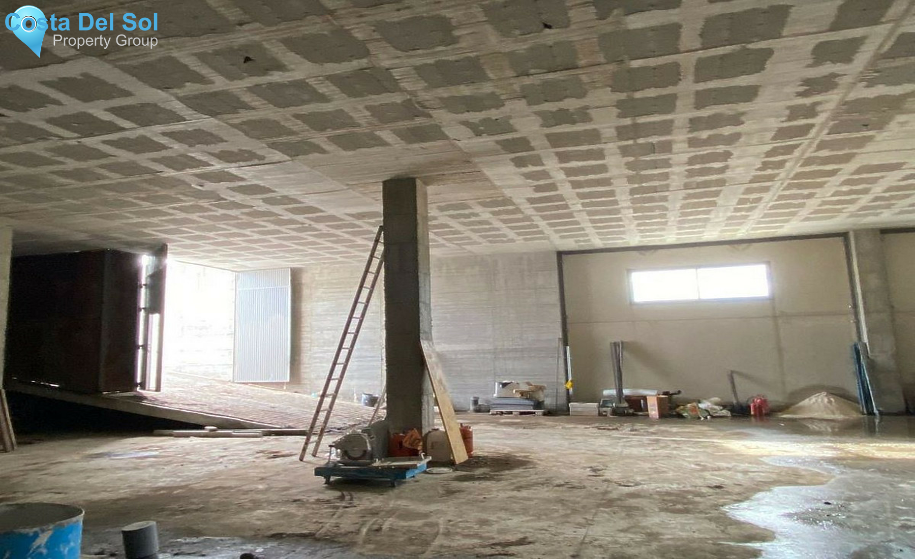 Commercial in Casares-1406508