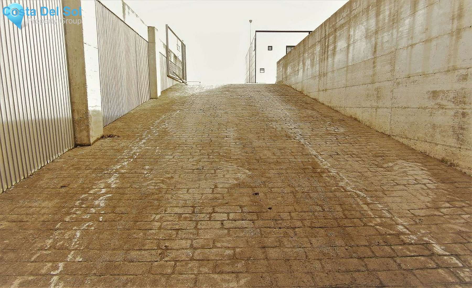 Commercial in Casares-1406509