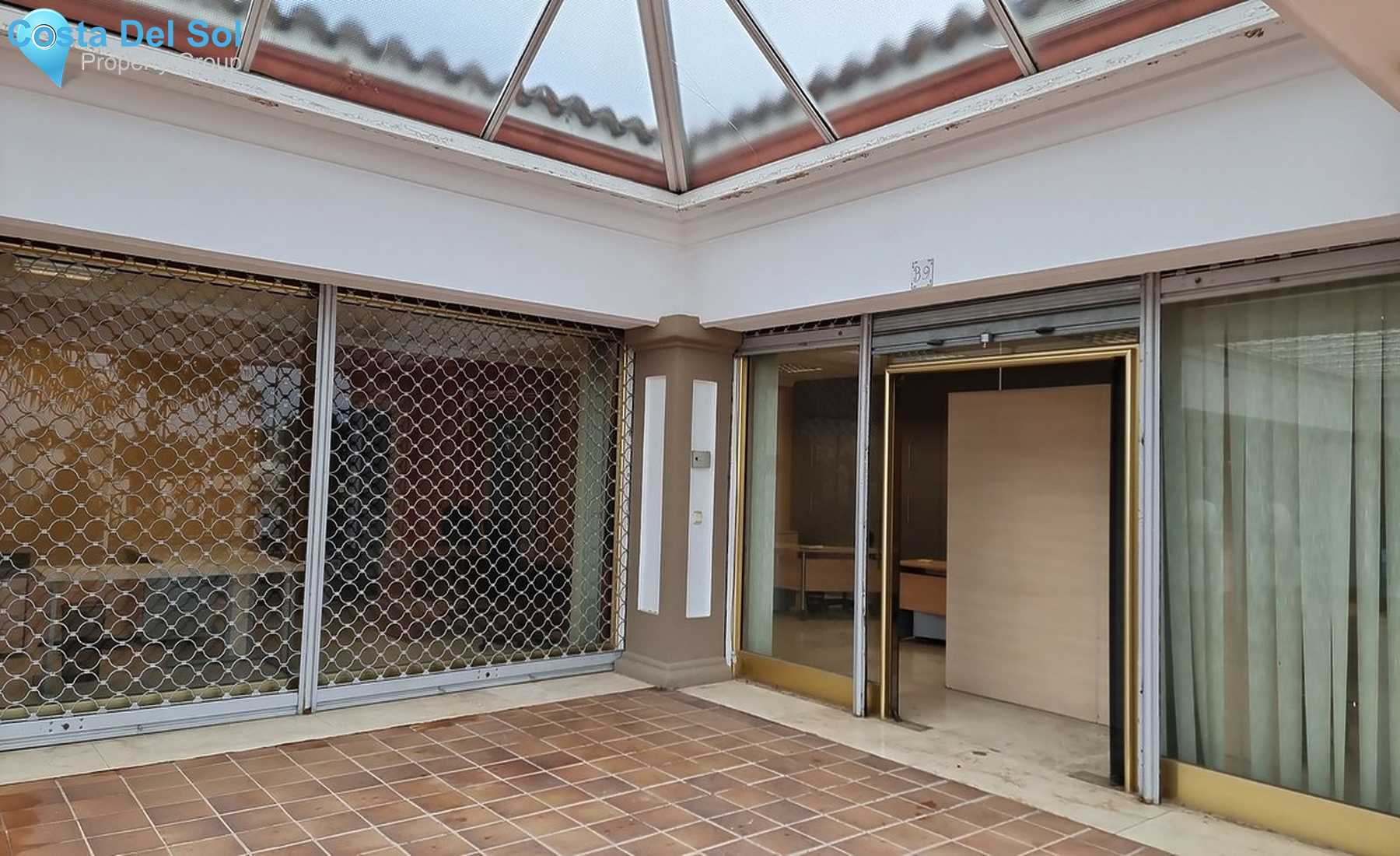 Commercial in Estepona-1525148