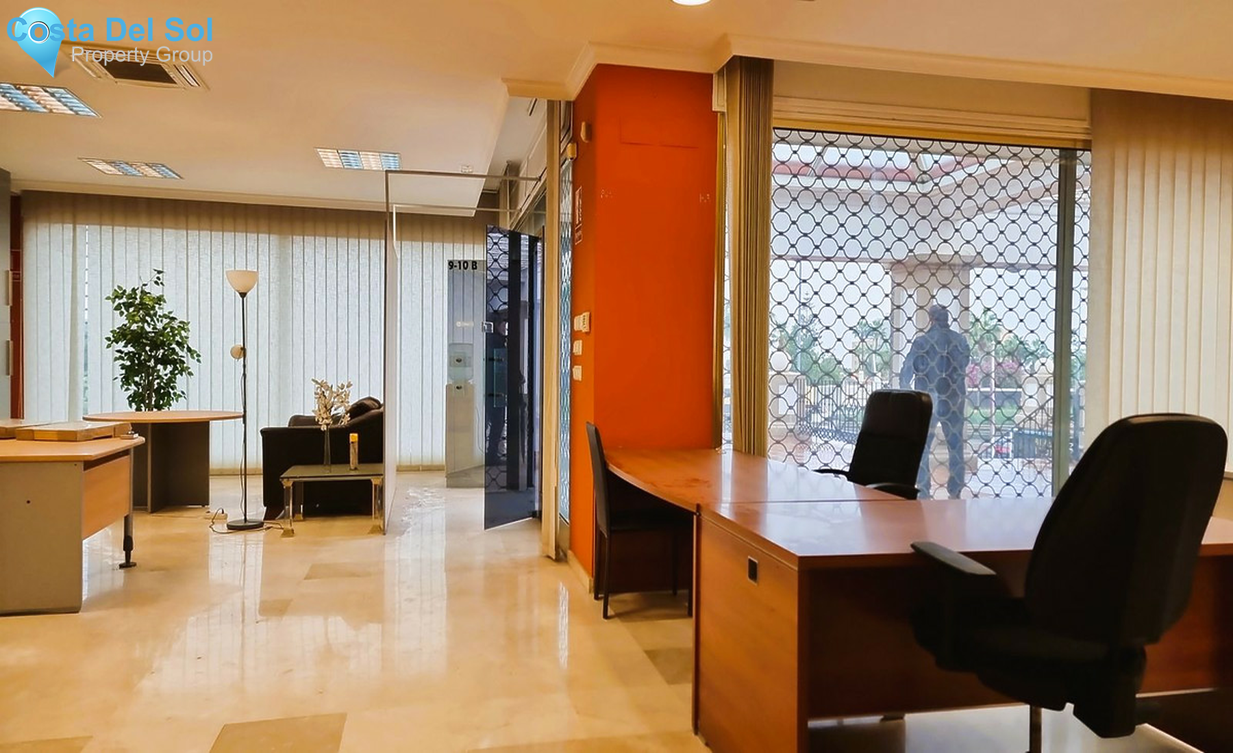 Commercial in Estepona-1525138