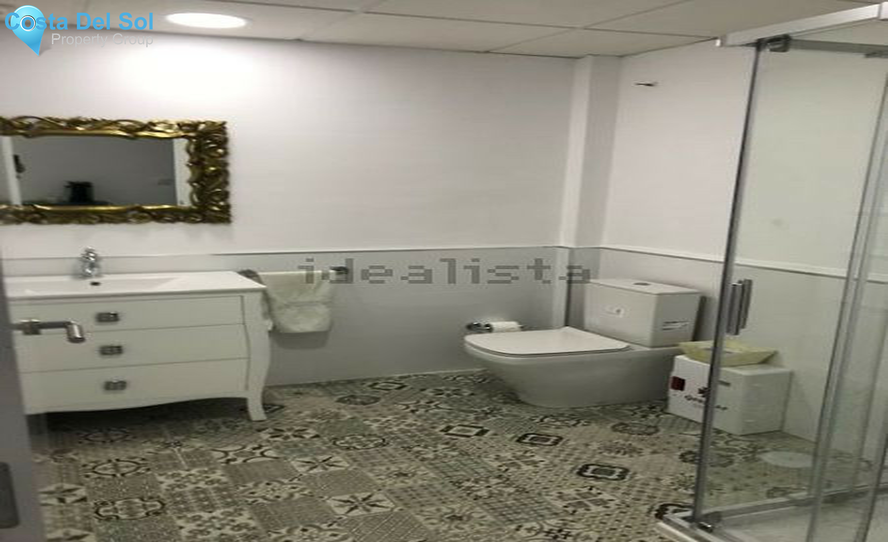 Commercial in Nueva Andalucía-1357942