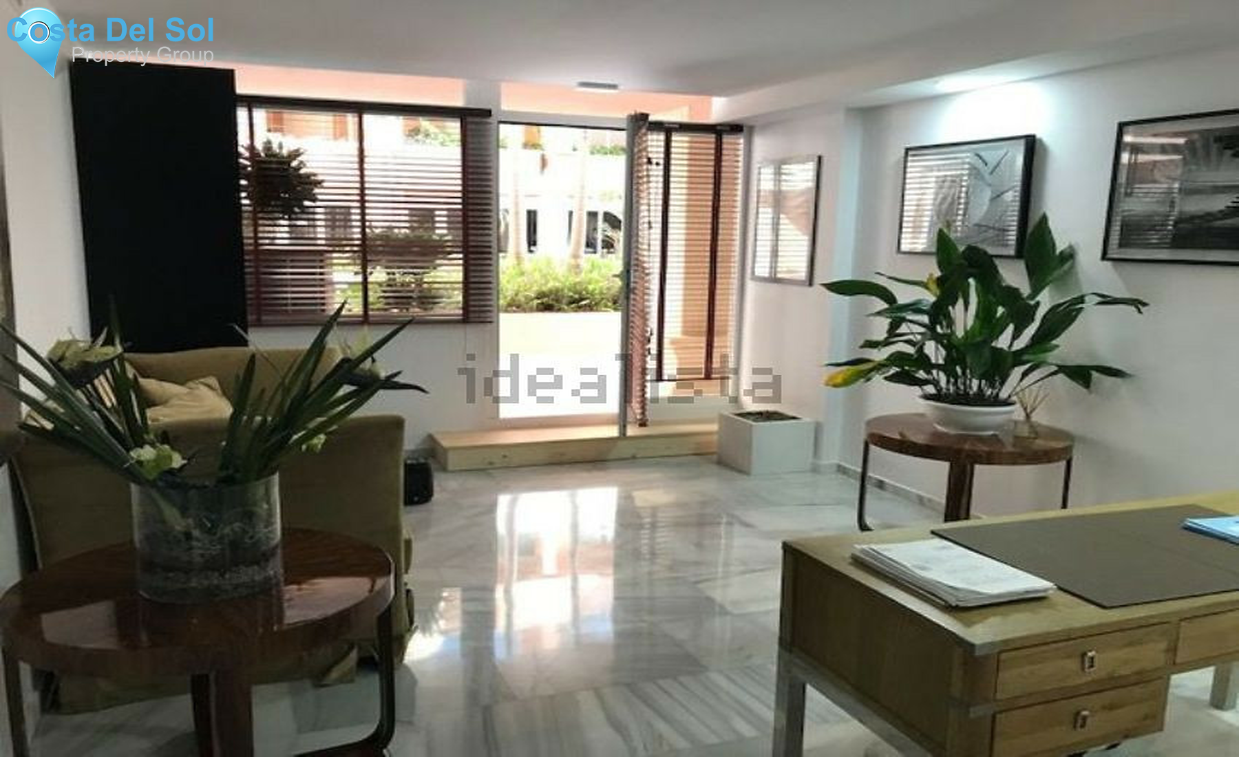 Commercial in Nueva Andalucía-1357946