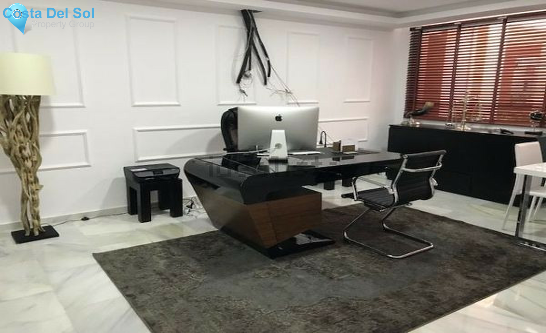 Commercial in Nueva Andalucía-1357938