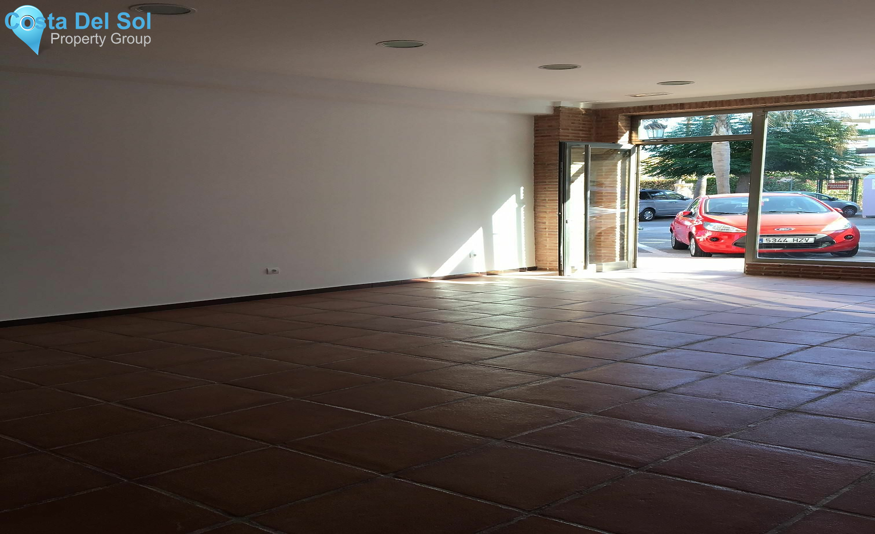 Commercial Premises in San Luis de Sabinillas-1221045